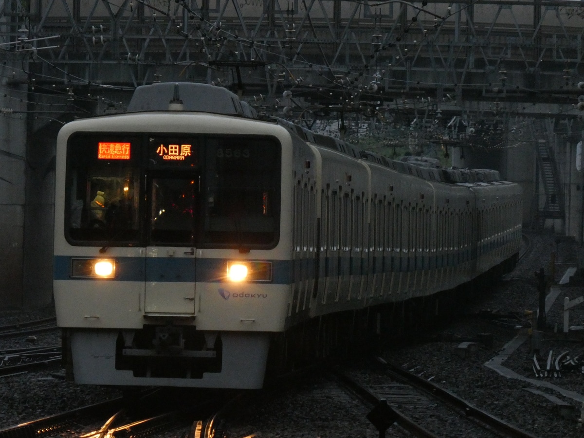 小田急電鉄 海老名検車区 8000系 8563F