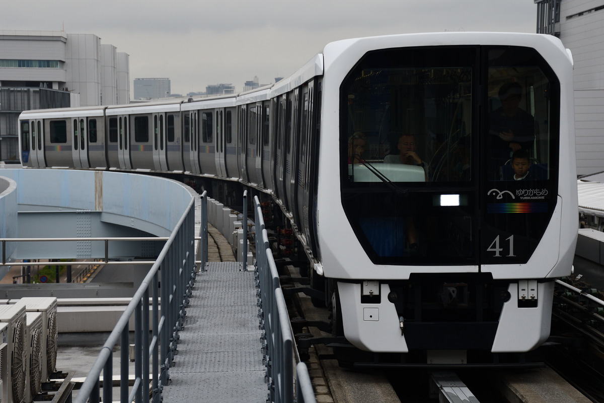 ゆりかもめ ゆりかもめ車両基地 7300系 7411F