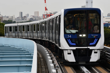 ゆりかもめ7500系7541Fを台場駅で撮影した画像