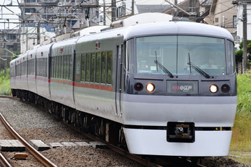 西武鉄道10000系10109Fを航空公園駅で撮影した画像