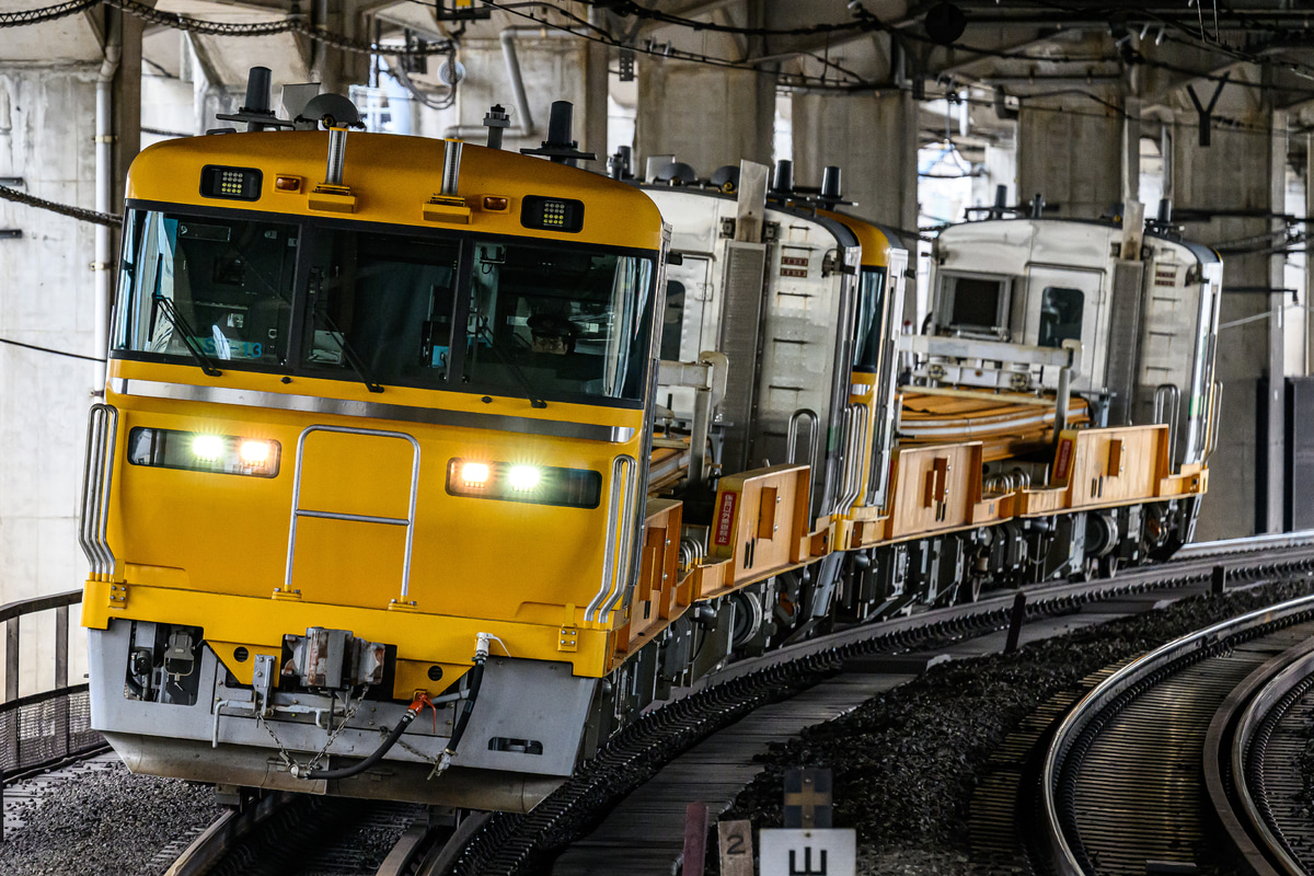 JR東日本 尾久車両センター キヤE195系 オクST-13編成