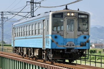 JR四国キハ542を北伊予～市坪間で撮影した画像