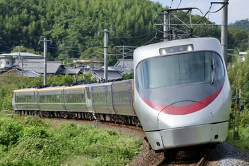 JR四国8000系L5編成を詫間～みの間で撮影した画像