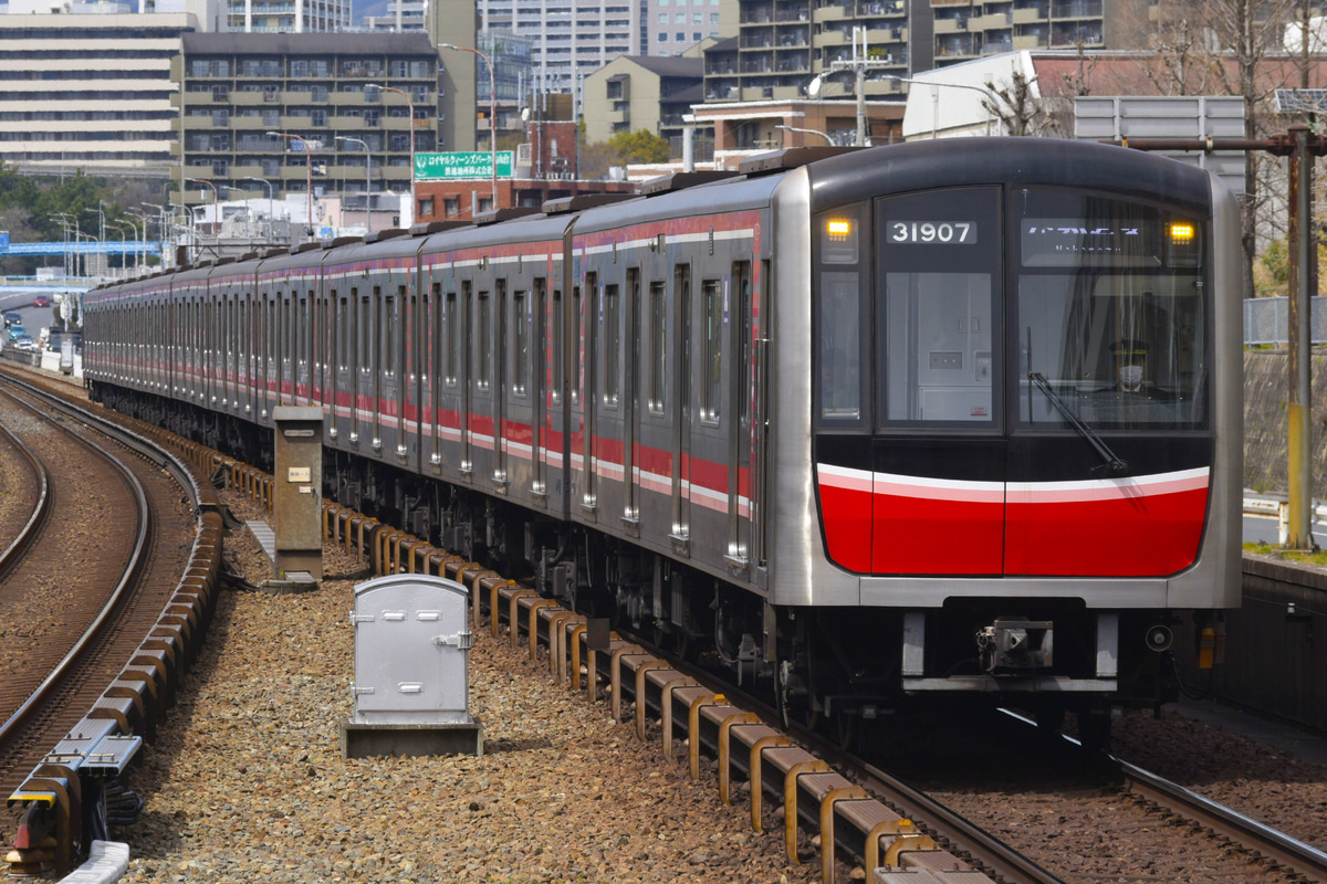 大阪市高速電気軌道 中百舌鳥検車場 30000系 31607F