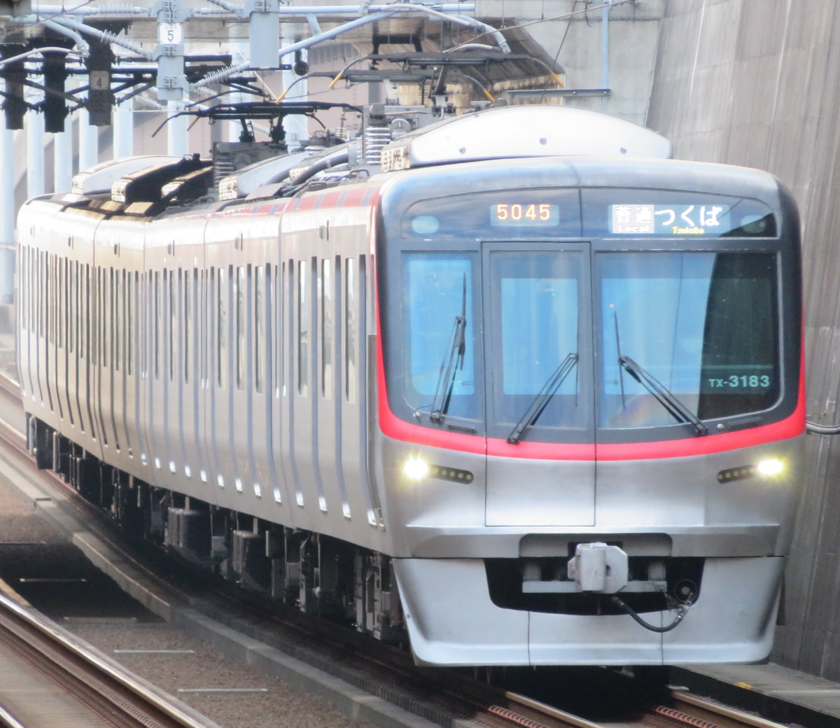 首都圏新都市鉄道 つくばエクスプレス総合基地 3000系 TX-3183F