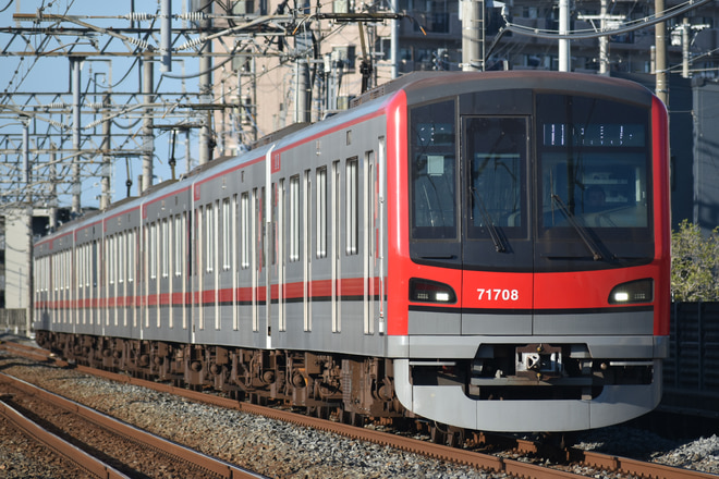 70000型71708Fを大袋～北越谷間で撮影した写真