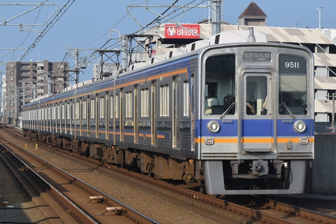 住ノ江検車区9000系9511Fを松ノ浜駅で撮影した写真