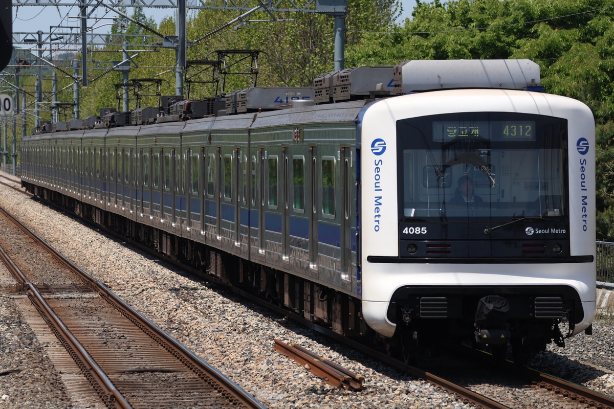 Seoul Metro  4000系 4X85F