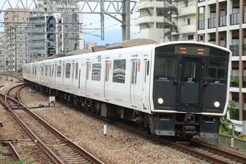 JR九州817系VM3005編成を吉塚駅で撮影した画像