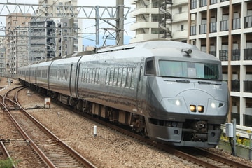 JR九州787系BM8編成を博多駅で撮影した画像