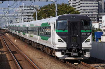 JR東日本E257系オオOM-92を武蔵境駅で撮影した画像