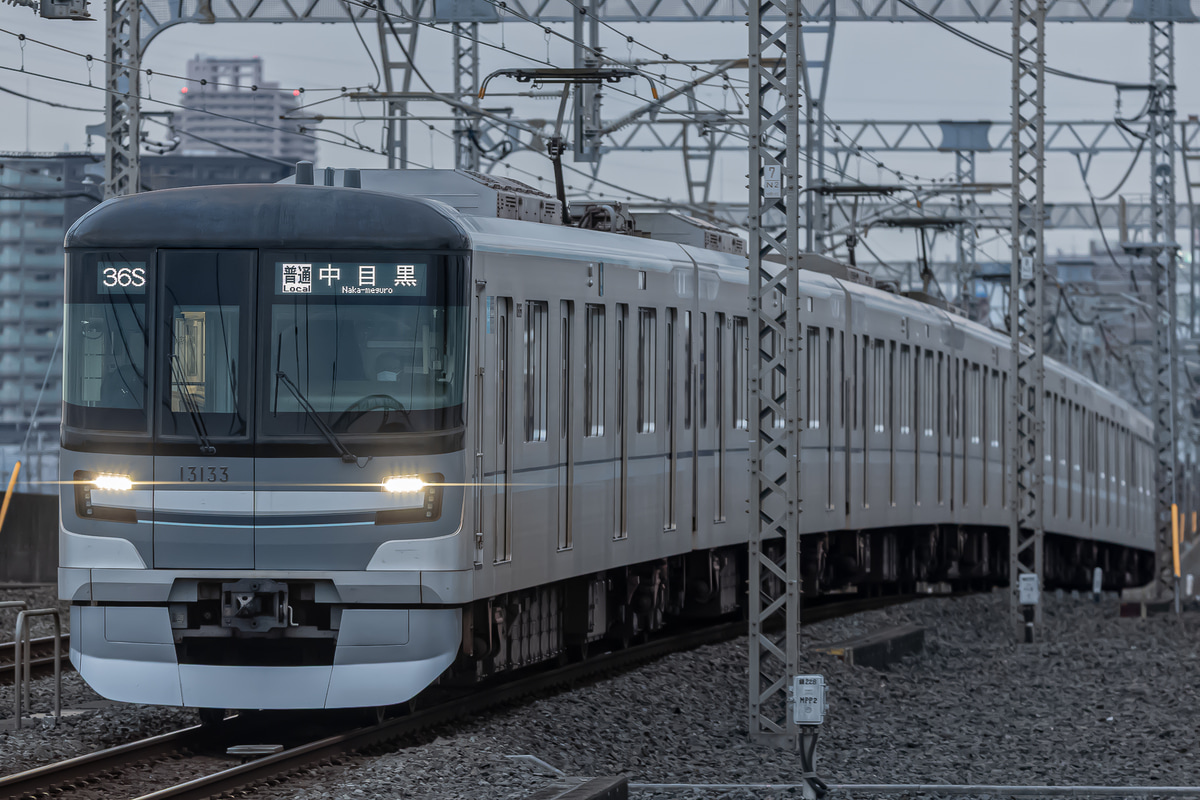 東京メトロ  13000系 13133F
