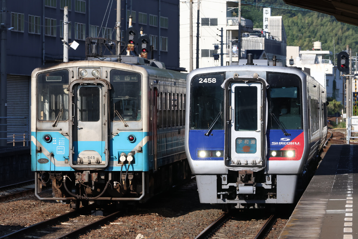 JR四国 松山運転所 2000系 2458号