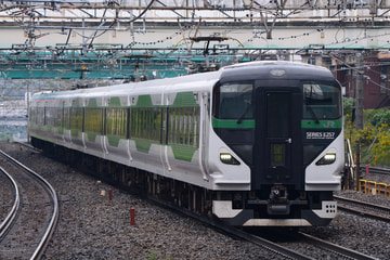 JR東日本E257系オオOM-91編成を柏駅で撮影した画像