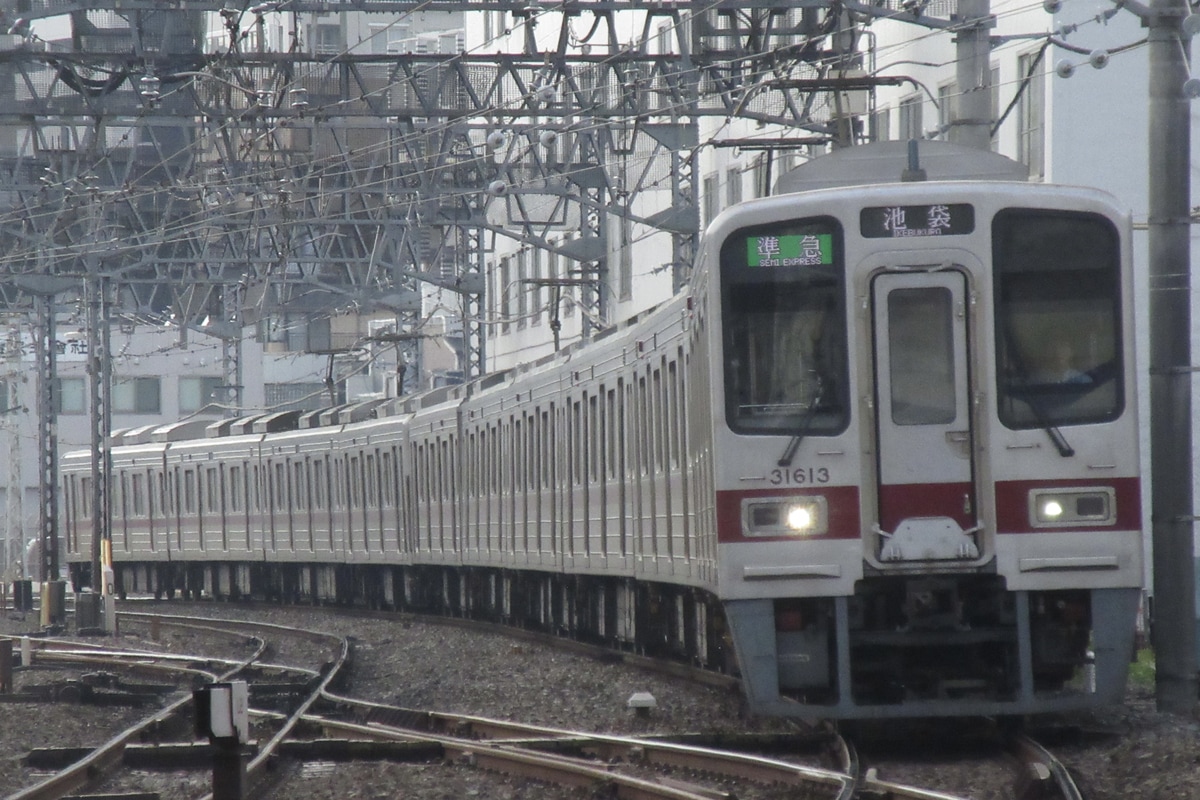 東武鉄道  30000系 31613F