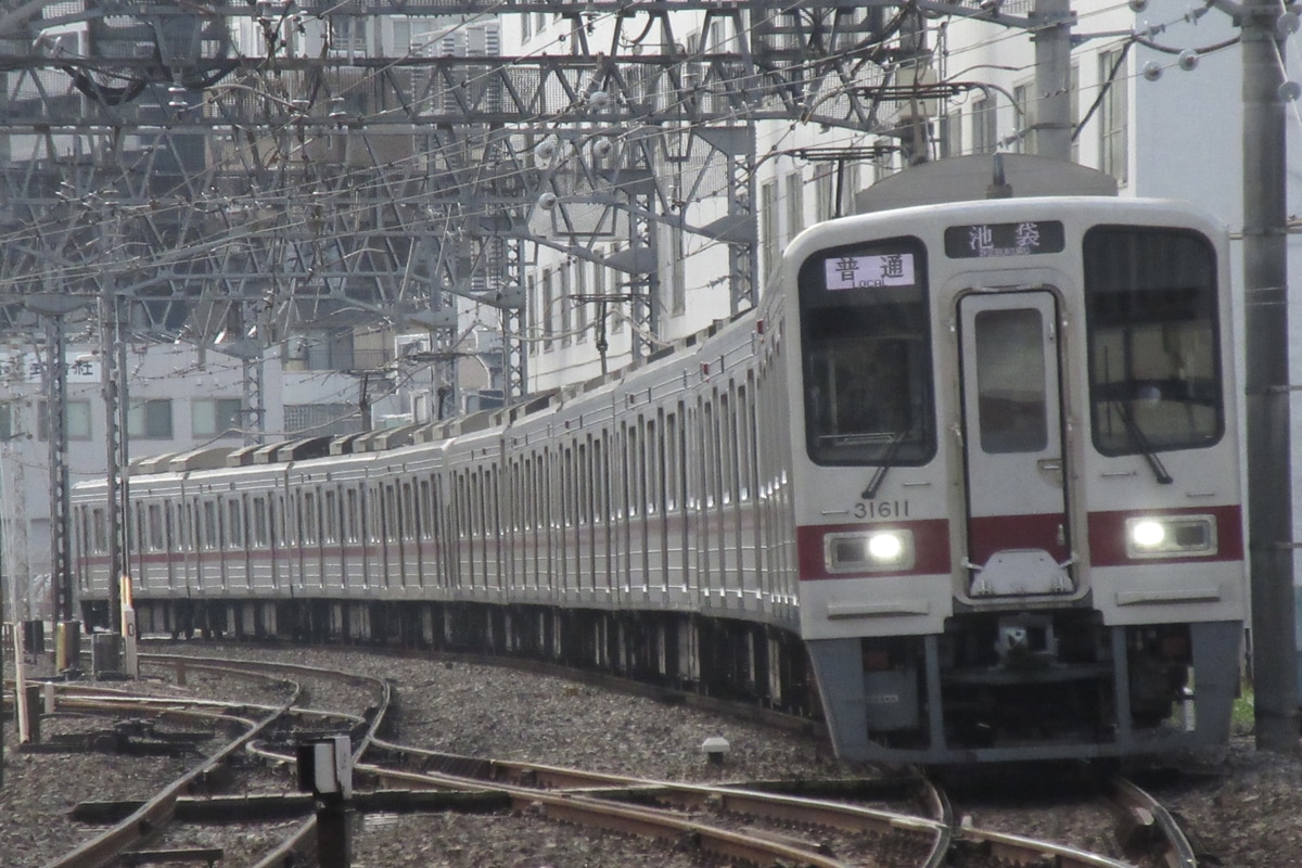 東武鉄道  30000系 31611F