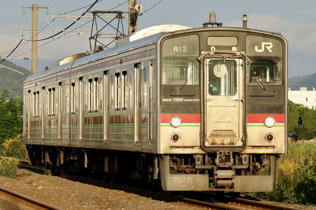 JR四国 高松運転所 7200系 R12編成