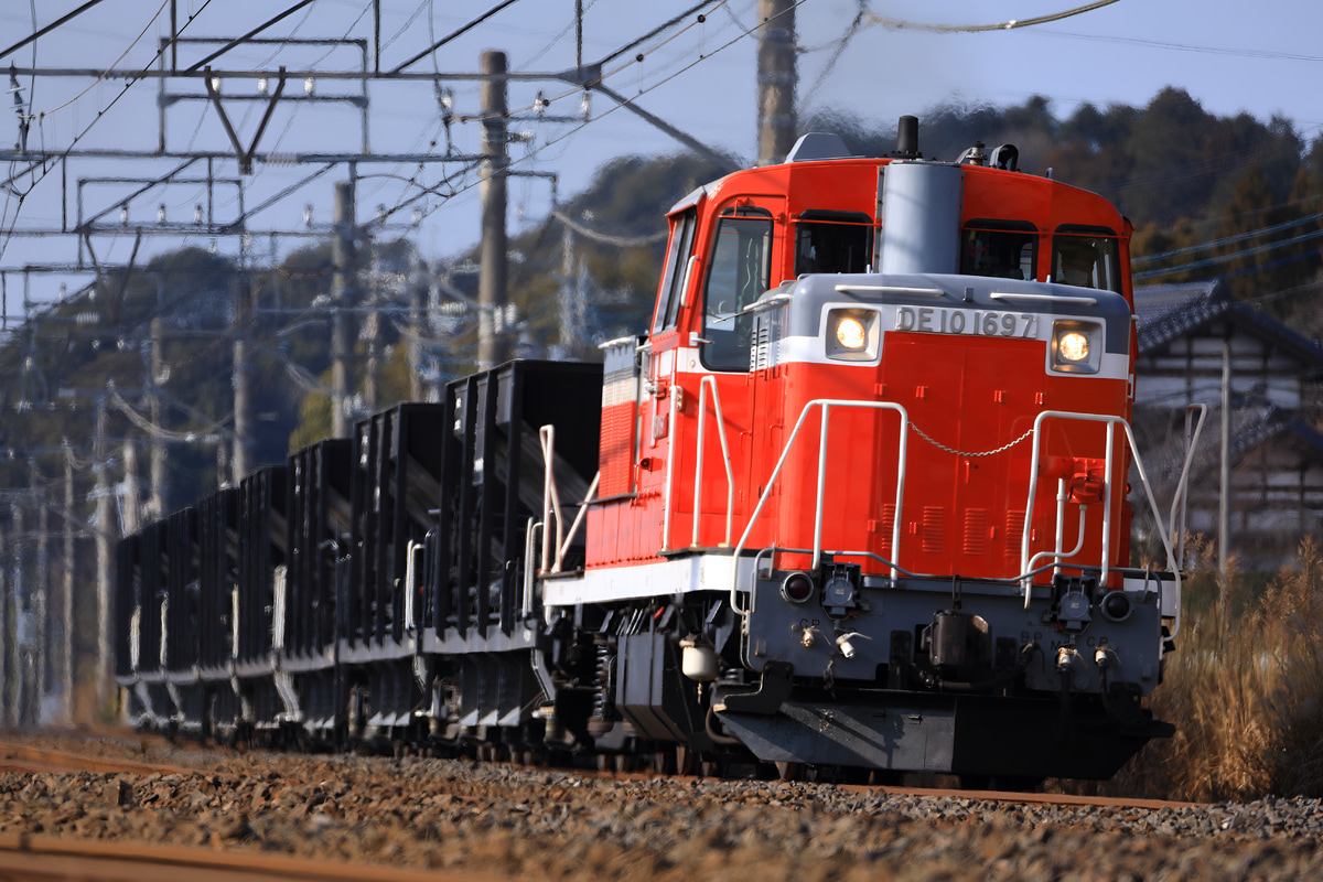 JR東日本 高崎車両センター DE10 1697