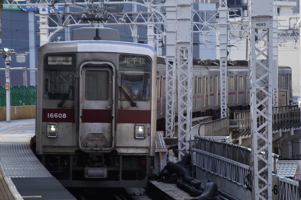 東武鉄道 南栗橋車両管区春日部支所 10000系 11608f