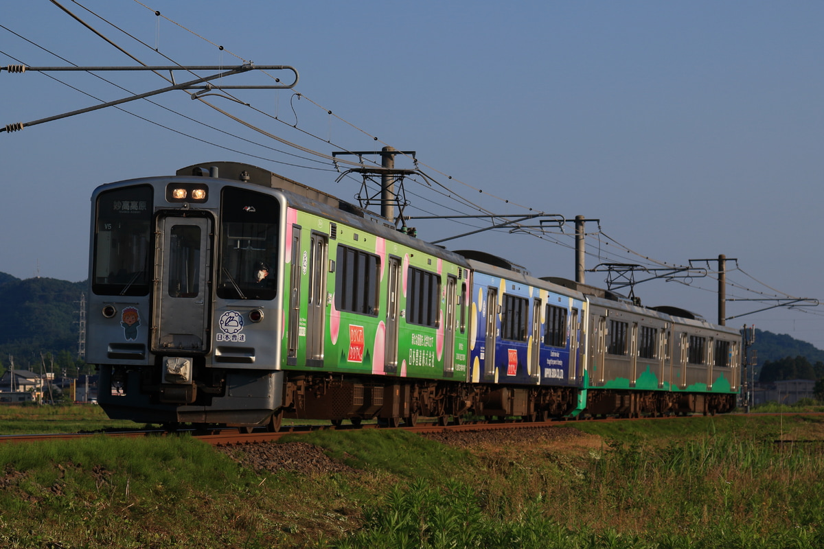 えちごトキめき鉄道 直江津運転センター ET127系 V5編成