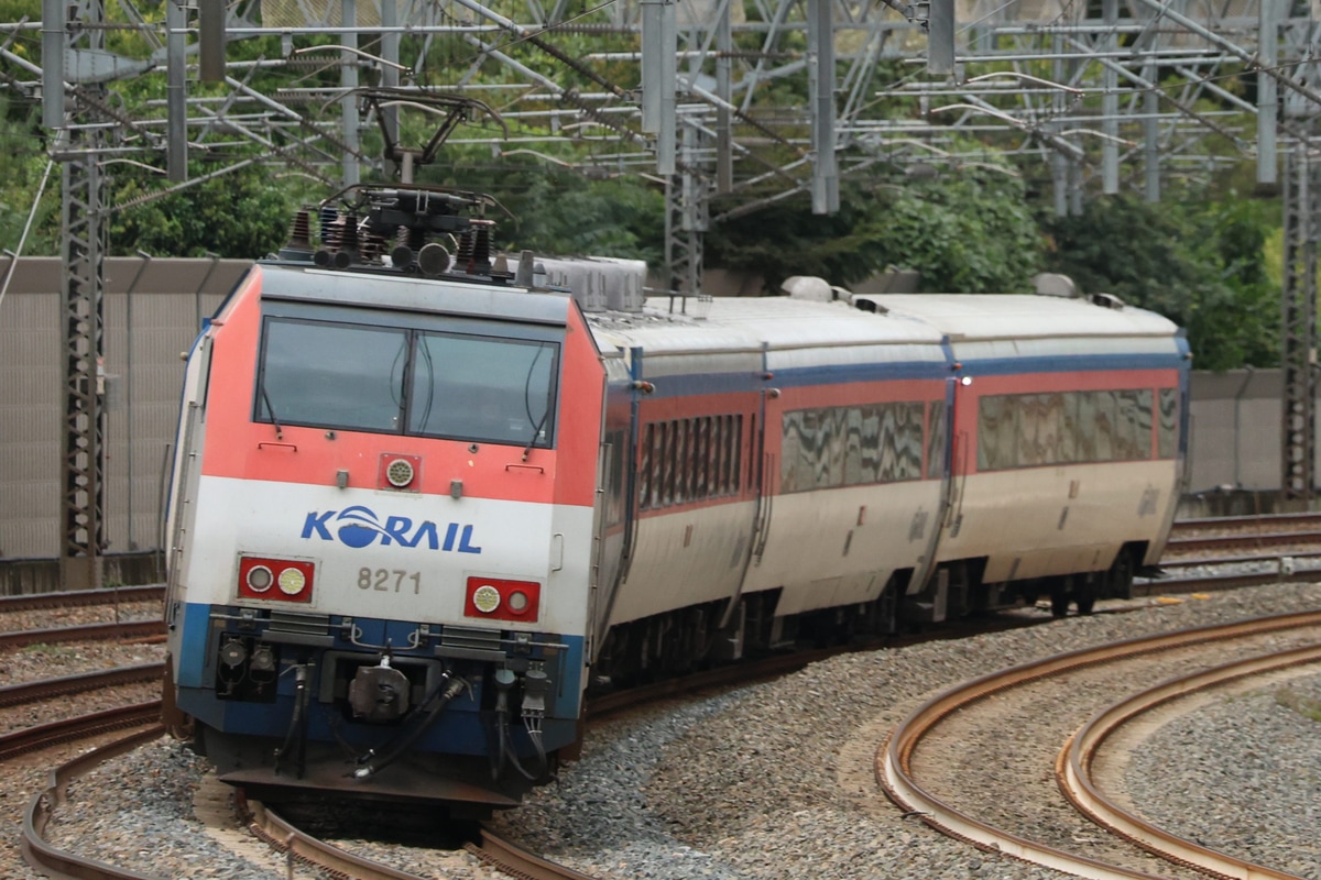 韓国鉄道公社  8200形 8271