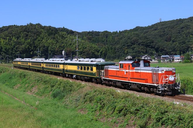 DD51形DD51-1193を佐津～竹野間で撮影した写真