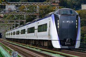 JR東日本E353系モトS111編成を猿橋～鳥沢間で撮影した画像