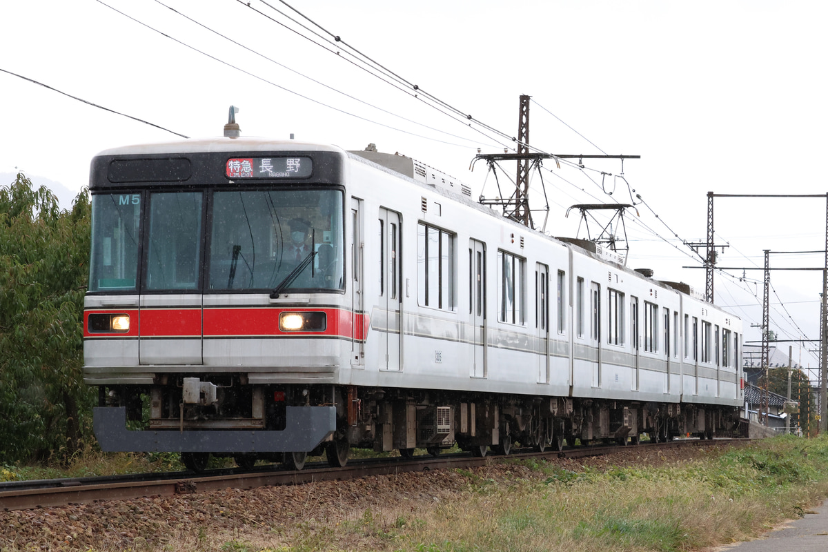 長野電鉄 須坂車両工場 3000系 M5編成