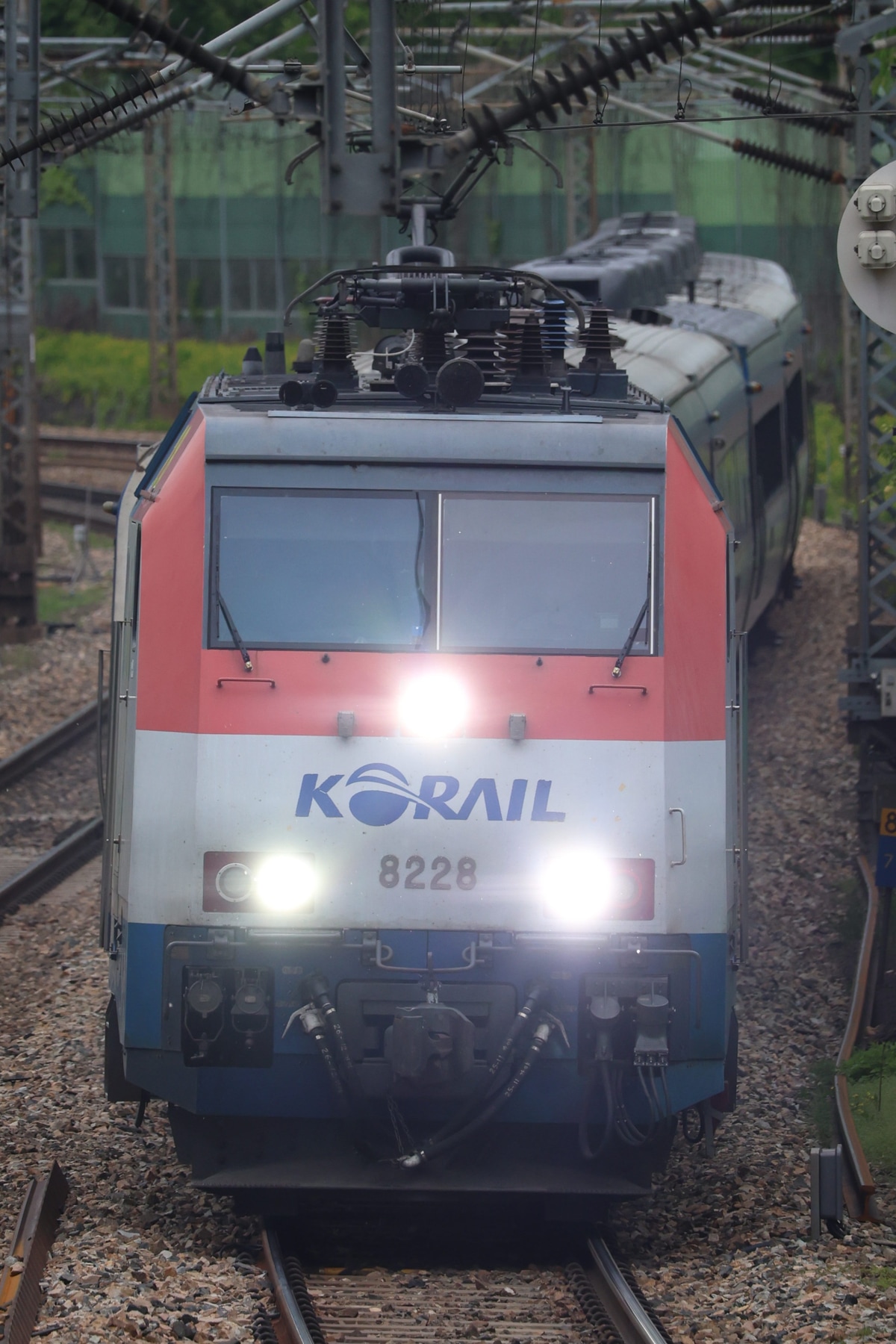 韓国鉄道公社  8200形 8228