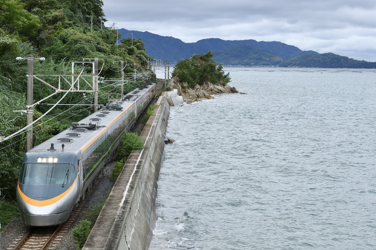 JR四国 松山運転所 8000系 L5編成