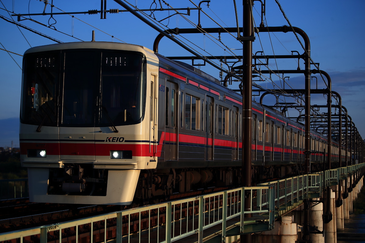 京王電鉄  8000系 