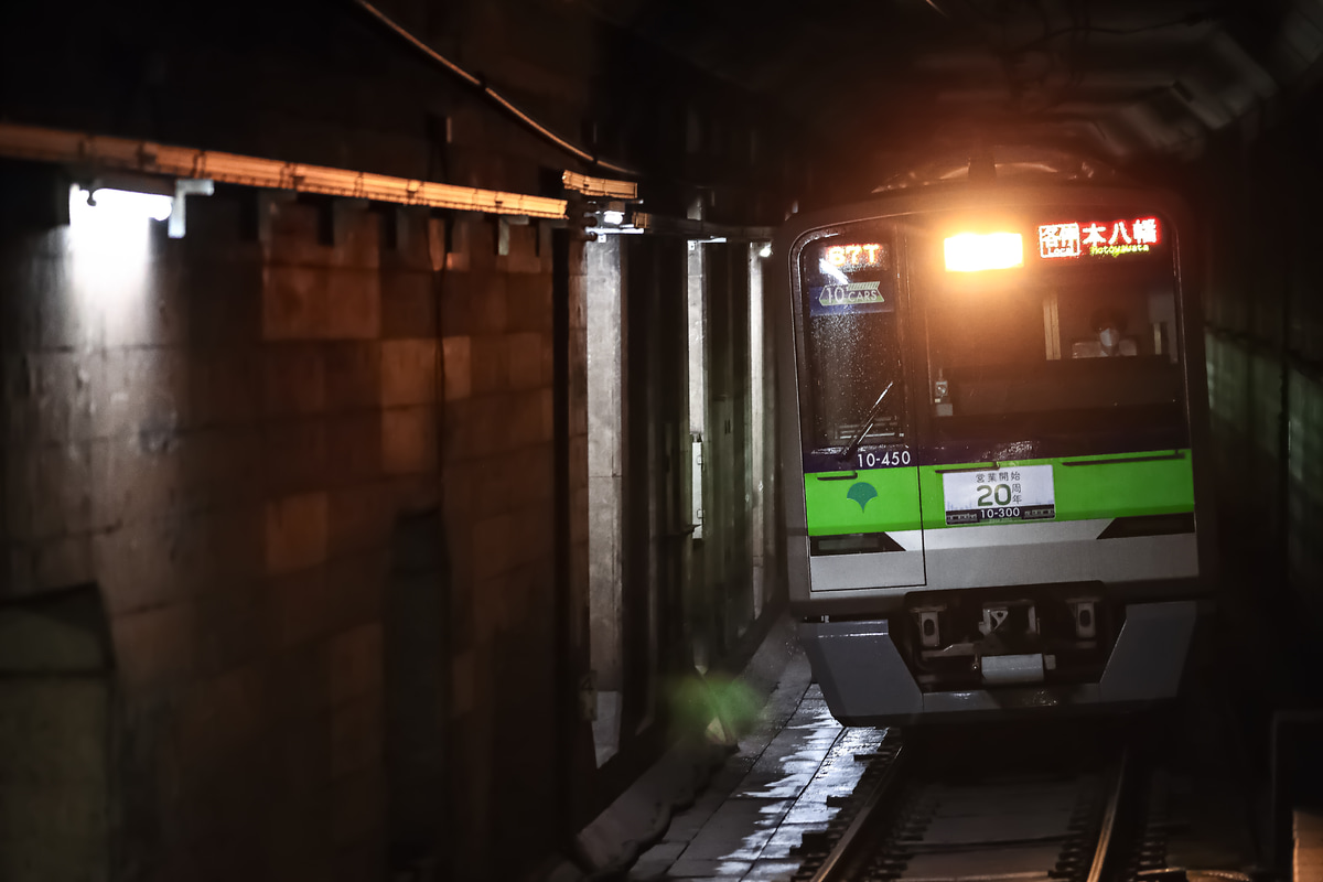 東京都交通局 大島車両検修場 10-300形 10-450F