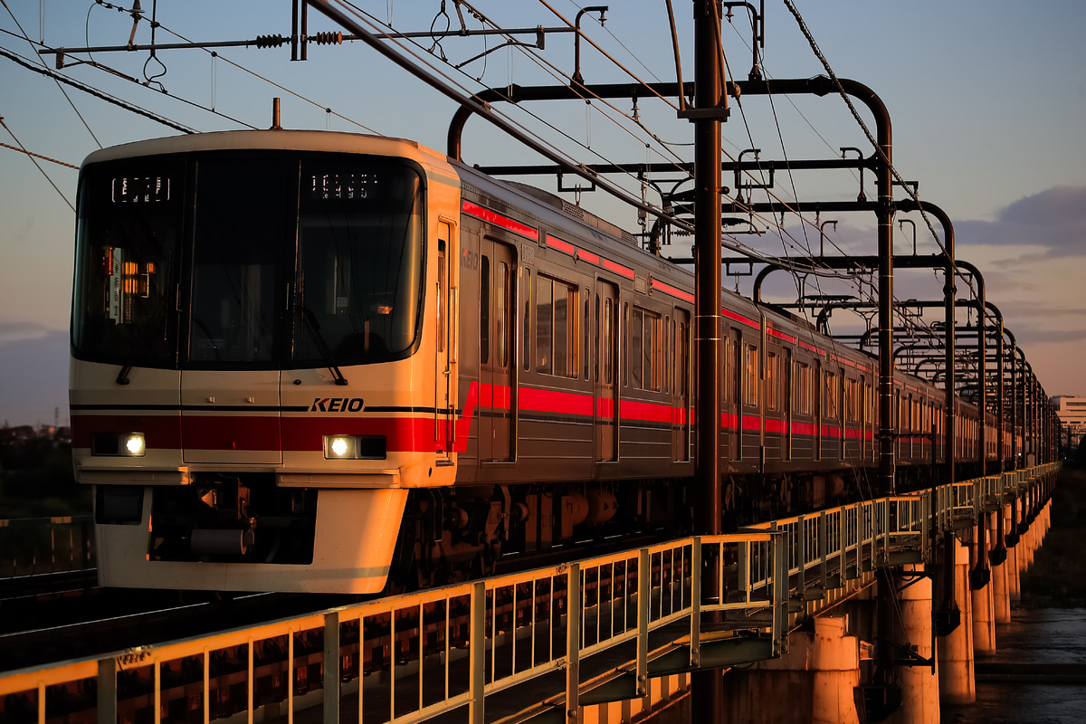 京王電鉄  8000系 