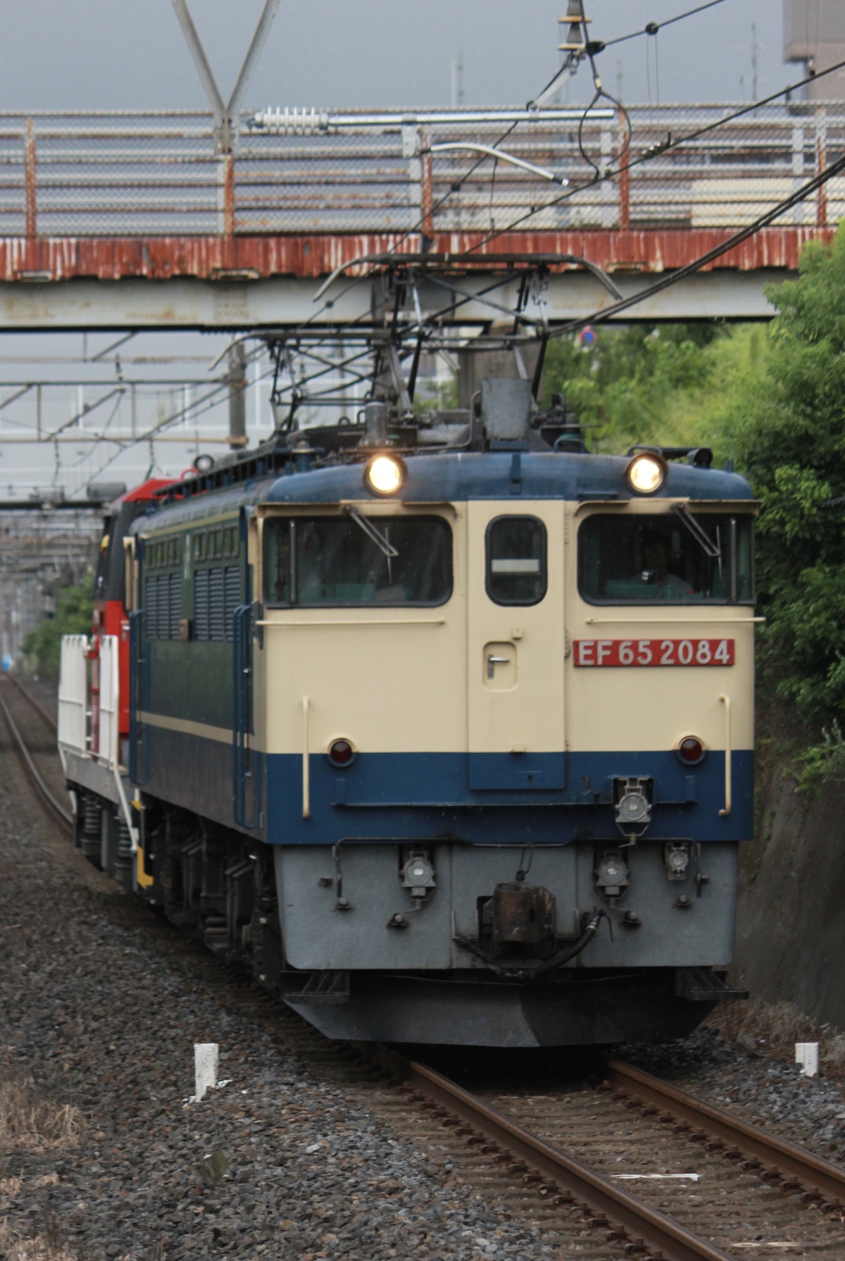 JR東日本 新鶴見機関区 EF65 2084