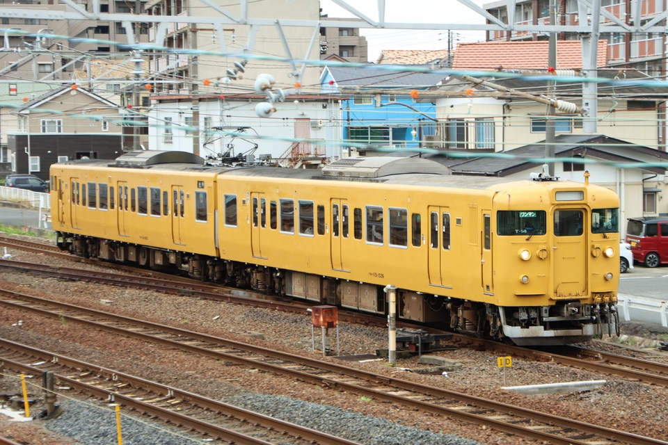 JR西115系T14編成<br class="br-sp" />(セキT14編成)の写真