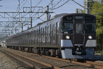 西武鉄道2000系2069Fを入曽～新所沢間で撮影した画像