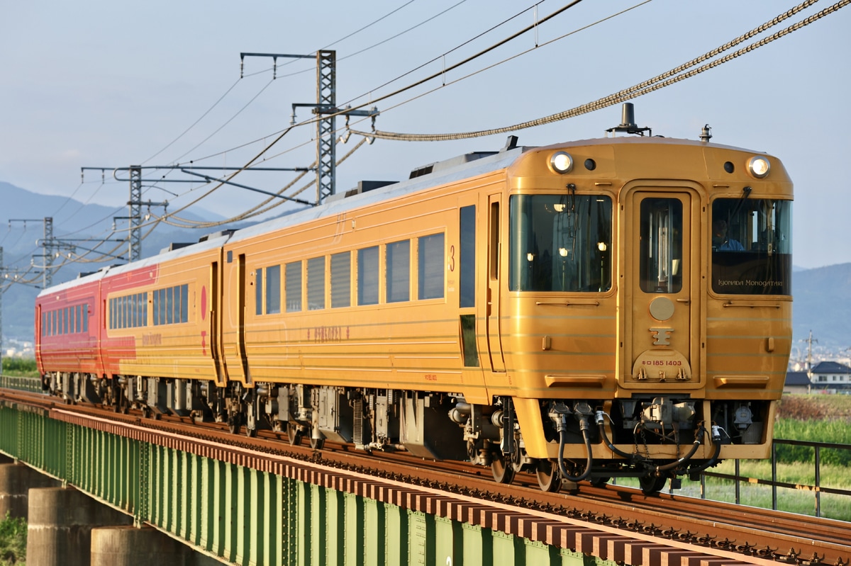 JR四国 松山運転所 キハ185系 1403