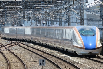 JR西日本W7系W17編成を大宮駅で撮影した画像