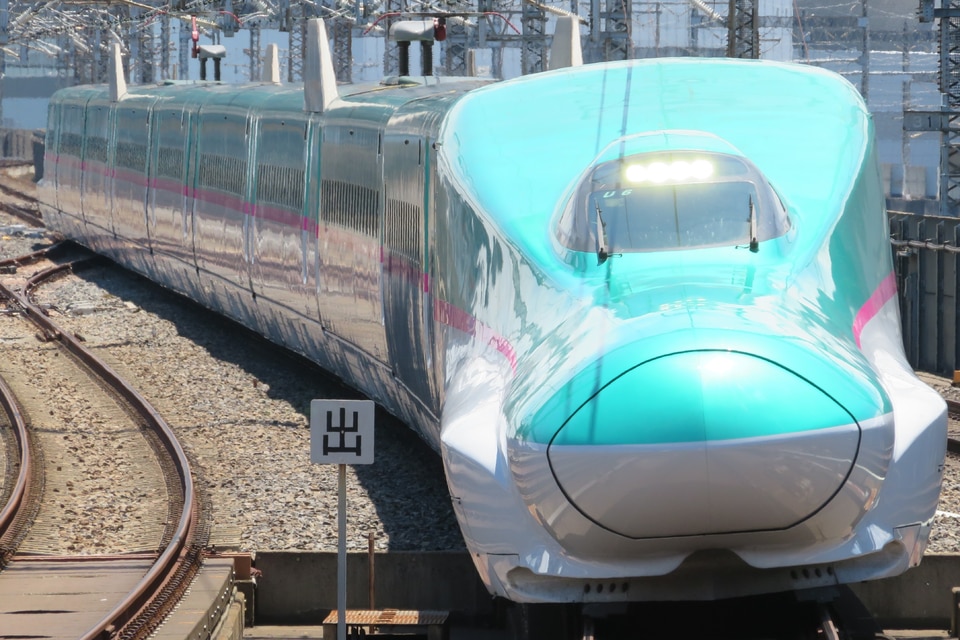 JR東E5系U6編成の写真