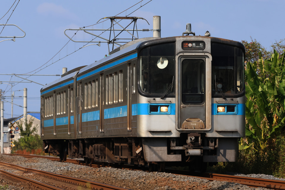 JR四7000系7018の写真