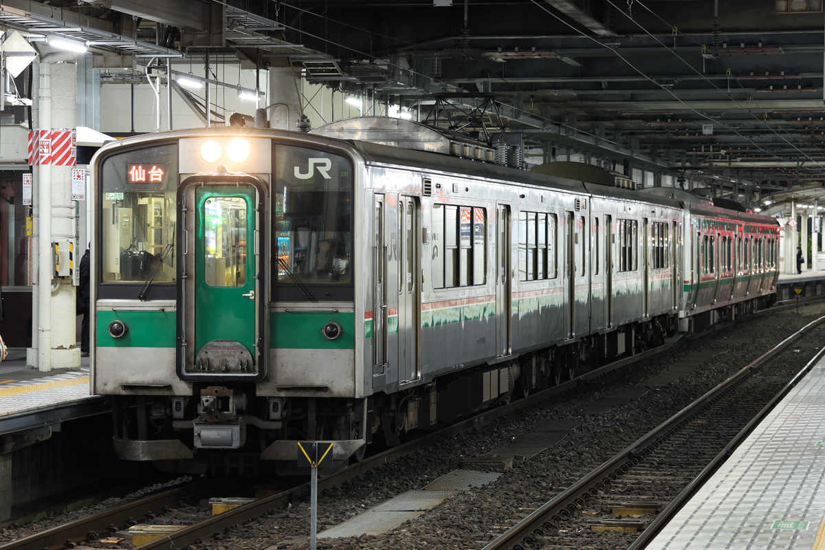 JR東日本  701系 センF2-516編成