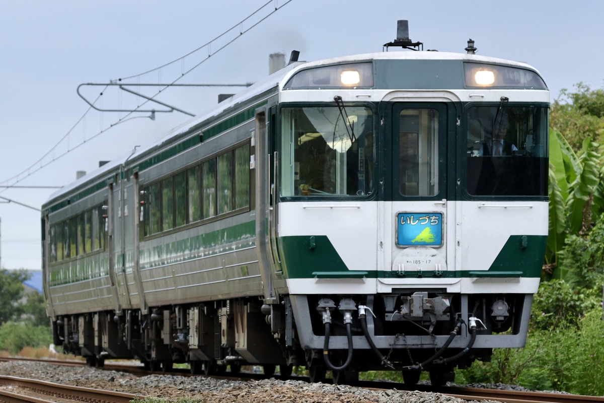 JR四国 高松運転所 キハ185系 17
