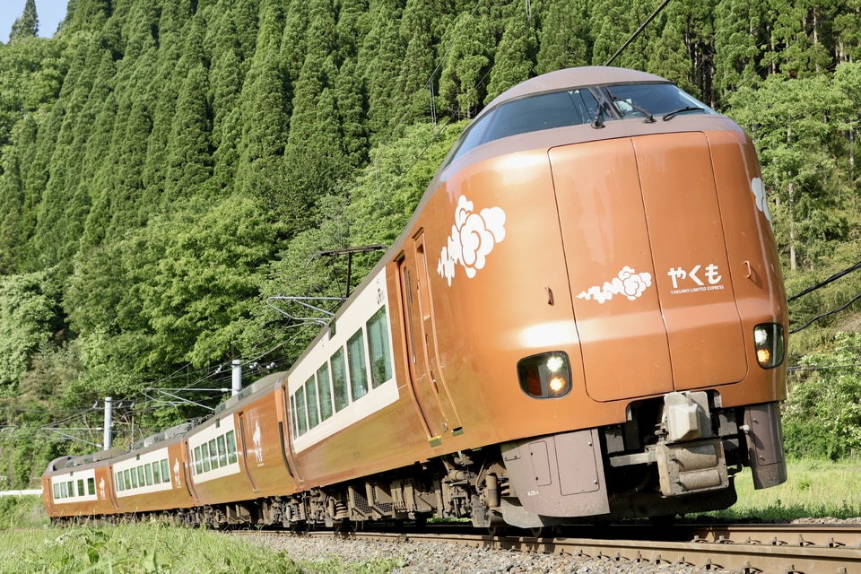 JR西273系Y4編成の写真