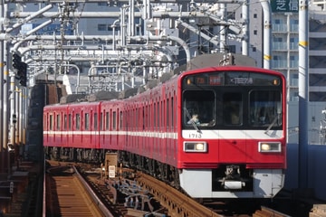 京急電鉄1500形1713Fを糀谷駅で撮影した画像