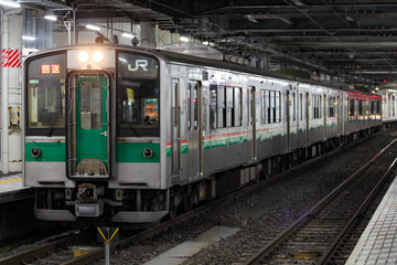 JR東日本701系センF2-517編成を仙台駅で撮影した画像