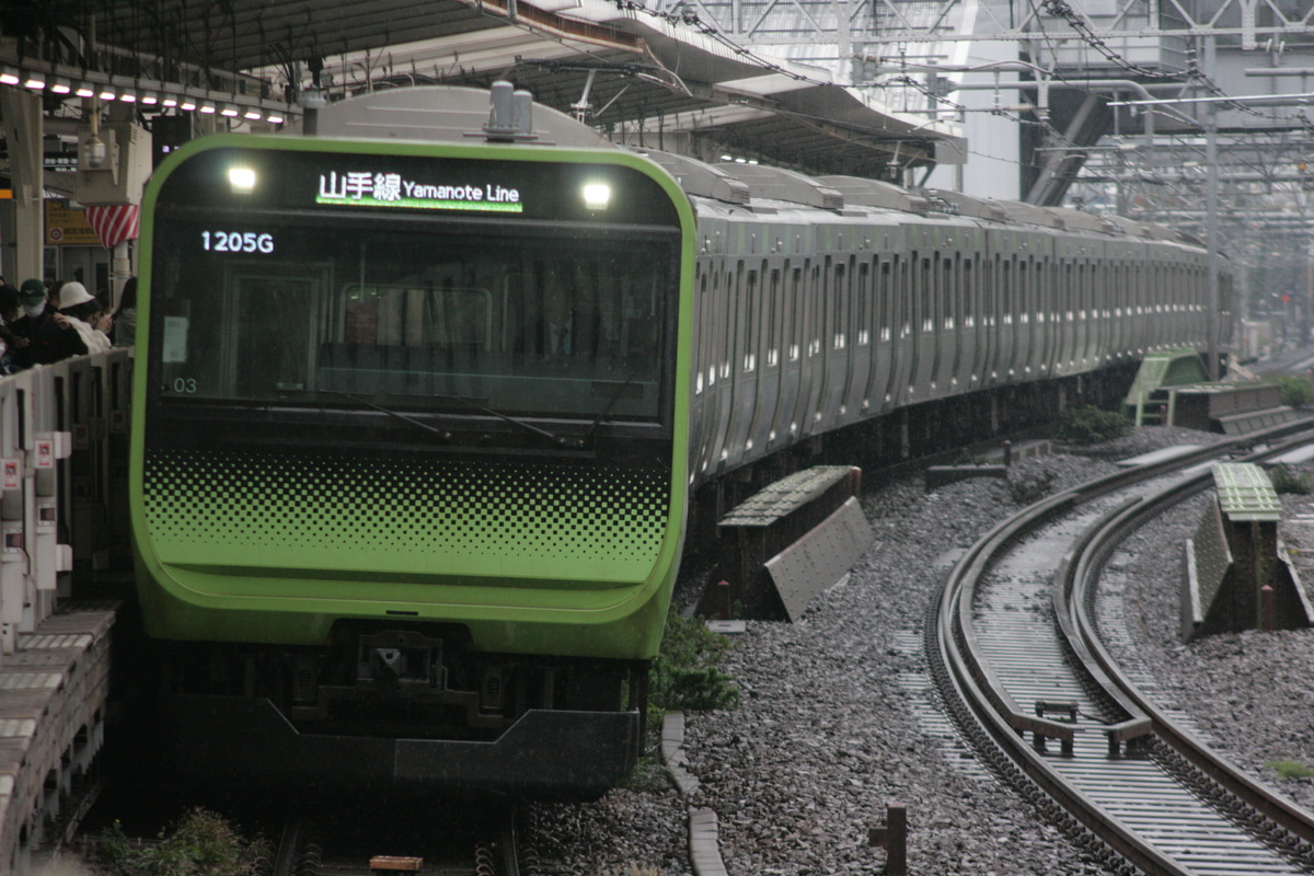 JR東日本 東京総合車両センター本区 E235系 トウ03編成