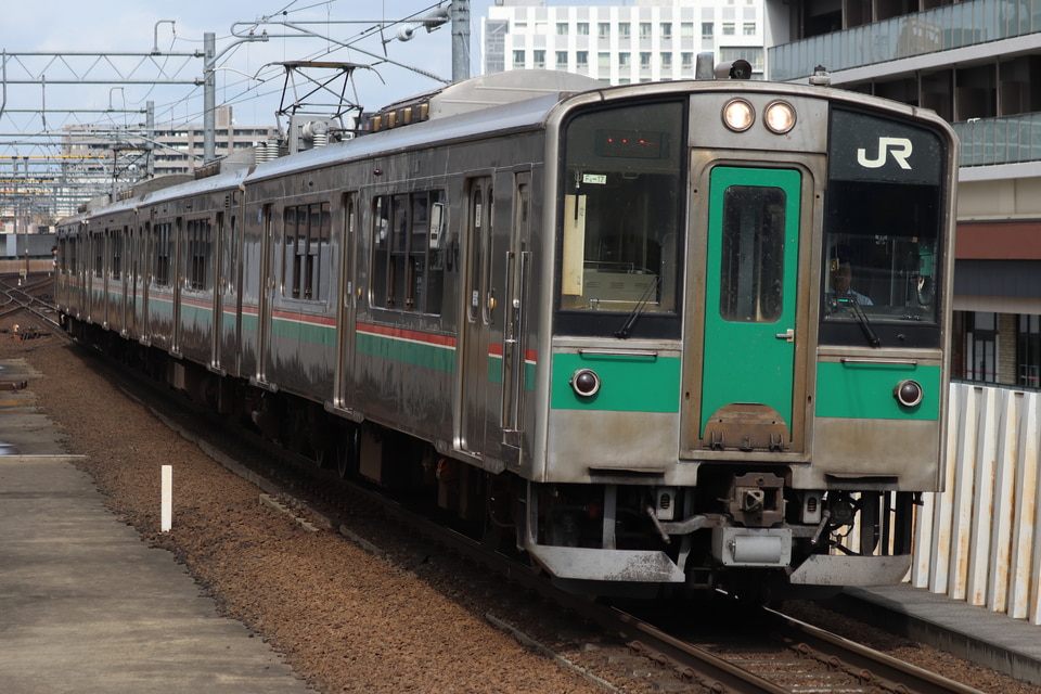 JR東701系センF4-17編成<br class="br-sp" />(センF4-17)の写真