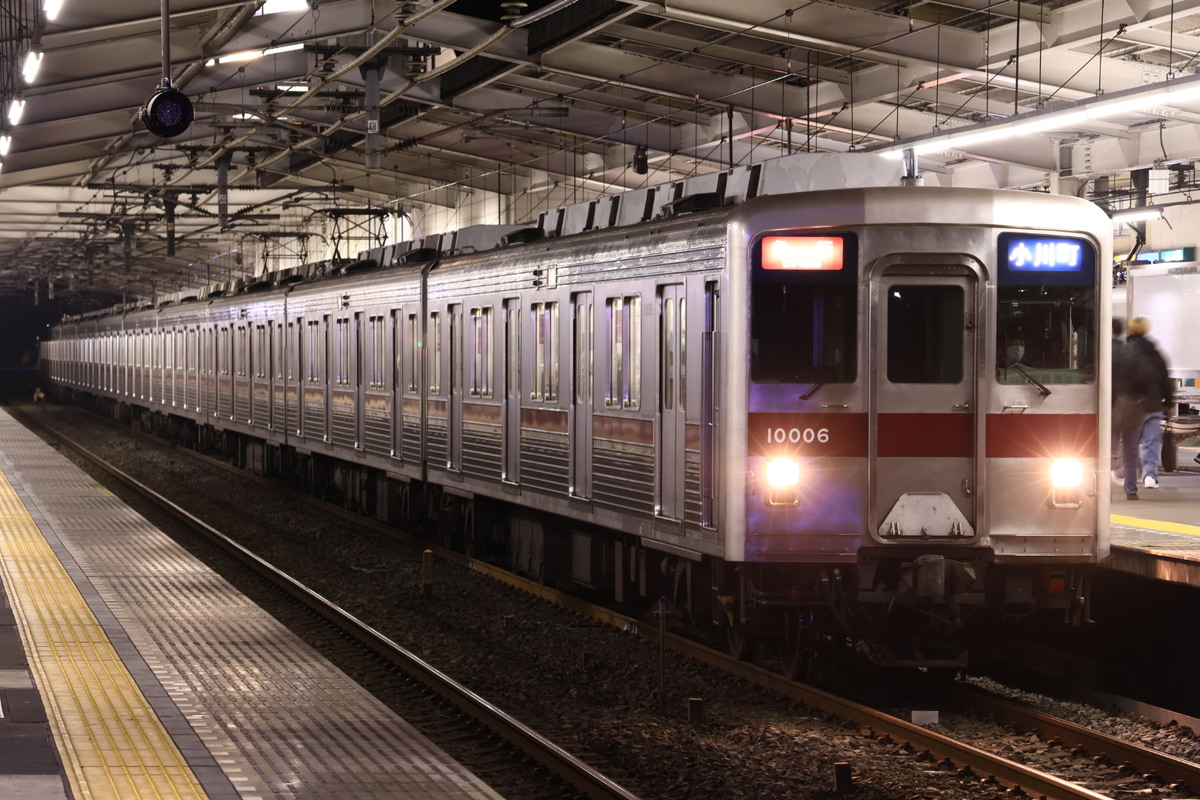 東武鉄道  10000系 11006f