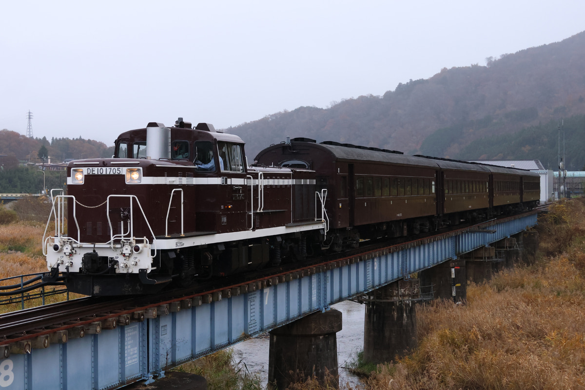 JR東日本 ぐんま車両センター DE10形 DE10-1075