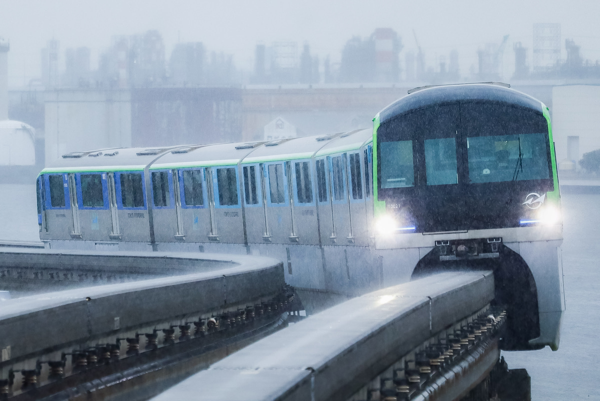 東京モノレール 昭和島車両区 10000系 10021F